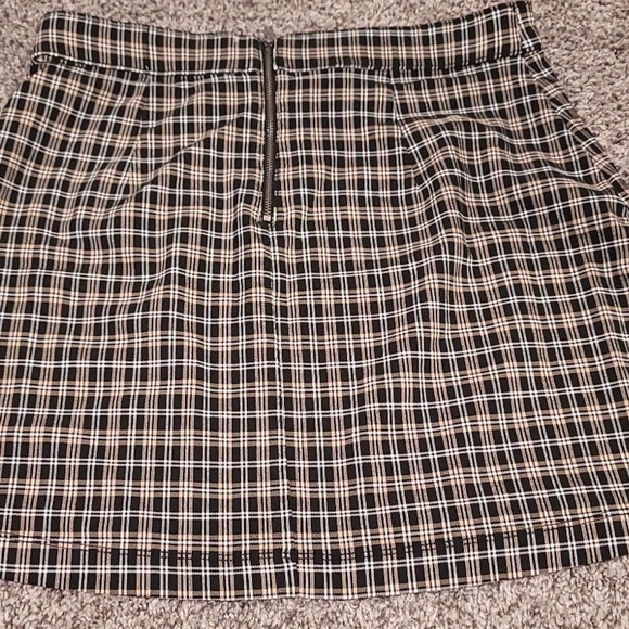 Hollister mini skirt - Picture 2 of 4